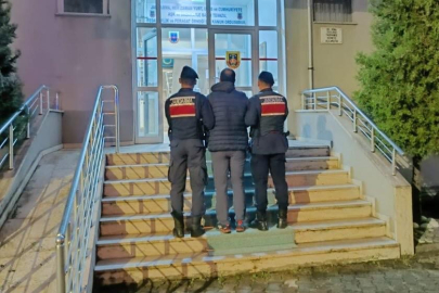 Bursa'da hapis yatmıştı: FETÖ'cü eski hakim yurt dışına kaçamadan yakalandı!