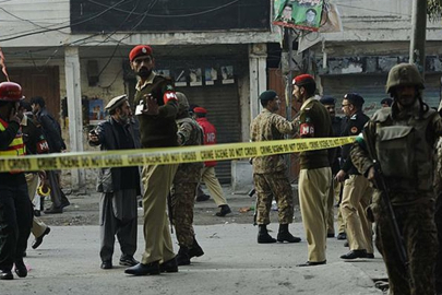 Pakistan'da karakola saldırı: Çok sayıda polis öldü