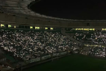 Bursaspor'un galibiyetini karanlıkta kutladılar!