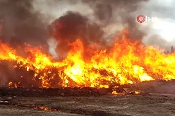 Bursa'da moloz yangını! Belediyenin depolama alanı cayır cayır yandı...