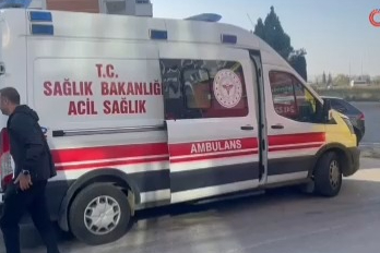 Bursa'da belediye otobüsü kamyonetle çarpıştı! Yaşlı kadın...