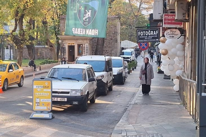 09.05'te oluşan görüntüler: Dünyada örneği olmayan anma! Sirenler bitene kadar...