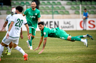 Selam Durun lidere: Bursaspor namağlup zirve yarışında devam!