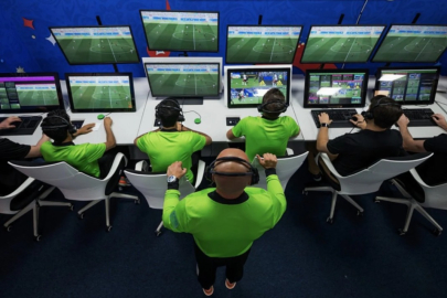 Futbola yepyeni sistem! 'VAR'ın ardından şimdi de 'FVS' geliyor