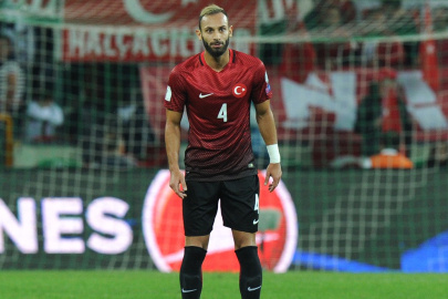 Milli futbolcu Ömer Toprak futbolculuk kariyerini noktaladı