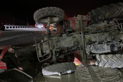 Samsun'da tırın çarptığı traktör devrildi: 2 yaralı