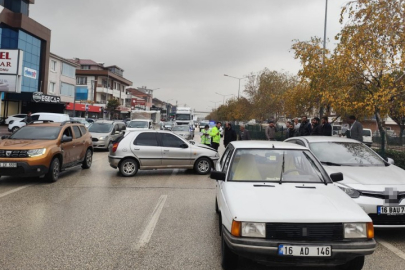 Bursa'da zincirleme kaza! 1'i bebek 3 kişi yaralandı