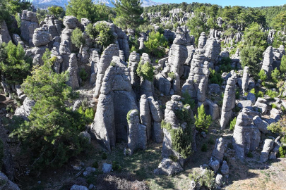 "Adam Kayalar" turistlerin uğrak noktası oldu