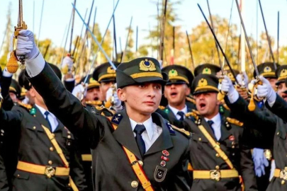 Teğmenlerin kılıçlı yeminiyle ilgili yeni gelişme! Savunmaları istendi...