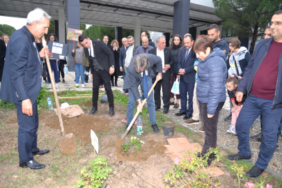 Bursa Uludağ Üniversitesi’nde ağaçlandırma çalışmaları devam ediyor