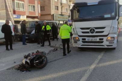 Bursa'da tek teker üzerinde gitmek isterken kaza yaptı