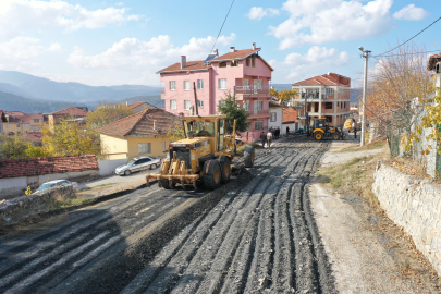 Bursa Orhaneli'de asfalt çalışmaları başladı