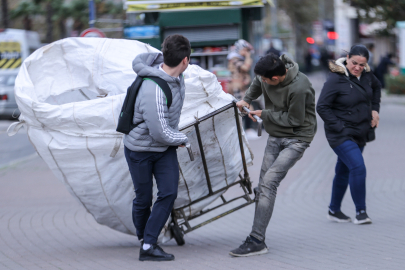 Bursa'nın o ilçesinde lodos rekor kırdı! Tam 103 kilometre...