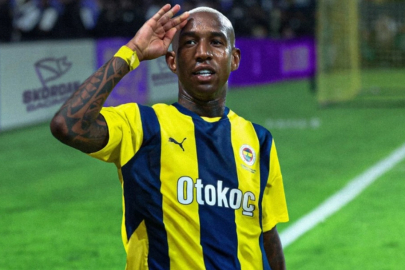 Talisca Fenerbahçe taraftarını sevinçten çılgına çevirdi