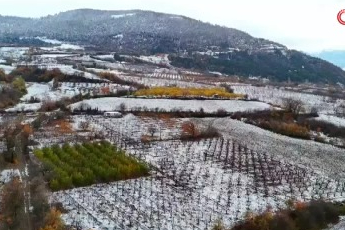 Bursa'nın zirvesinde sonbahar renkleri kar ile buluştu