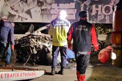 İzmir'de freni boşalan kamyon 7 aracı biçti: 3 ölü