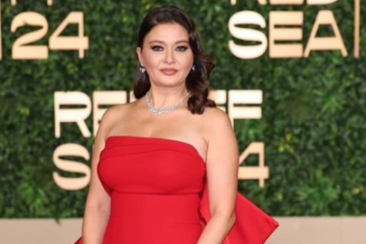 Nurgül Yeşilçay Suudi Arabistan'daki festivale damga vurdu