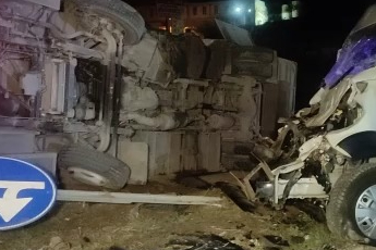 Bursa'da işçi servisleri çarpıştı: Çok sayıda yaralı var...