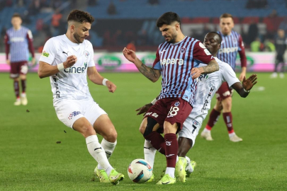 Trabzonspor - Kasımpaşa maçında çalınan penaltı sosyal medyayı yıktı