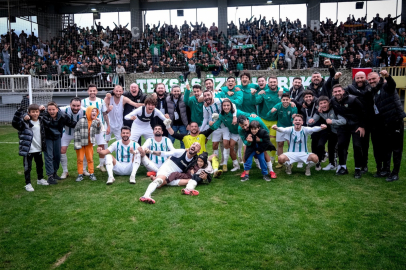 7-1'lik galibiyet sonrası Bursasporlu futbolcular kulüp tarihine geçtiler!