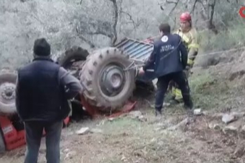 Bursa'da devrilen traktörün altında kalan yaşlı adam hayatını kaybetti