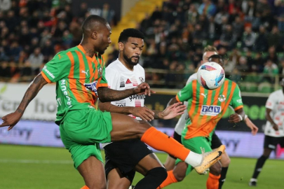 Alanyaspor sahasında 3 golle kazandı