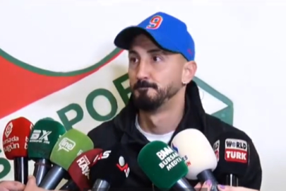 Bursaspor kaptanı Özek: Bir pozisyonda iki penaltı var