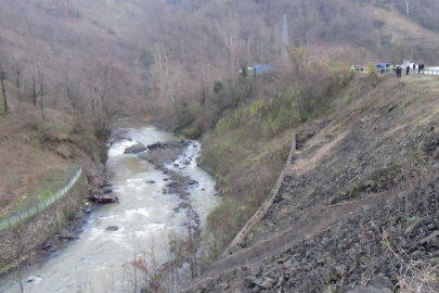 Trabzon'da otomobil dereye uçtu: 1 ölü