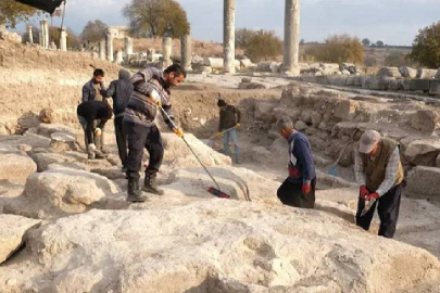 Kastabala Antik Kenti'nde tapınak kalıntısı bulundu