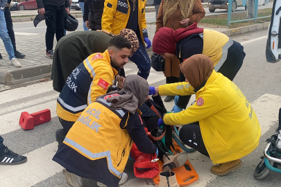 Adıyaman'da motosiklet yayaya çarptı: 2 yaralı