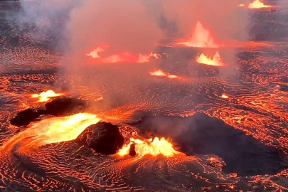 Hawaii'deki Kilauea Yanardağı faaliyete geçti