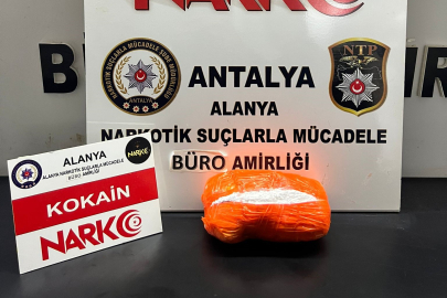 Antalya'da otogarda çantasından kokain çıkan şahıs gözaltına alındı