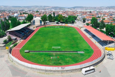 Bursa İnegöl ilçe stadyumu zemini bakıma alındı