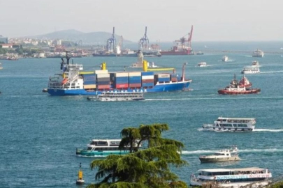 İstanbul Boğazı gemi trafiği çift yönlü olarak askıya alındı