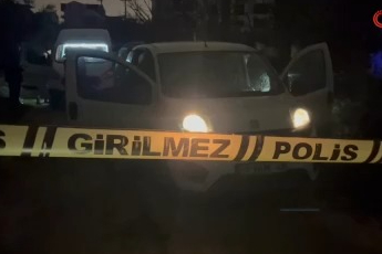 Bursa'da cinayet! Polislere suç aletiyle teslim oldu