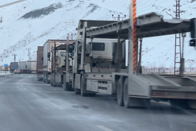 Türkiye-İran sınırında 10 kilometrelik tır kuyruğu