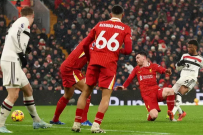 Liverpool Manchester United maçı kaç kaç bitti? Dev maçta gol düellosu