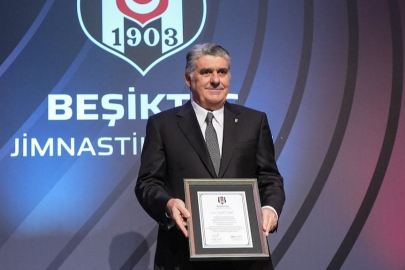 Beşiktaş'ta Başkan Serdal Adalı, mazbatasını aldı