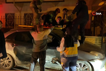 Bursa'da 2 otomobil çarpıştı: 3 yaralı