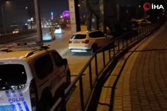 Bursa'da otomobil ticari araca çarptı! 1 yaralı