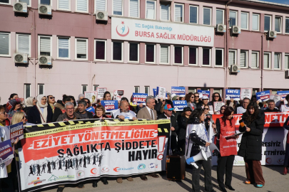 Bursa'da sağlık çalışanları eziyet yönetmeliğine karşı eylem yaptı!