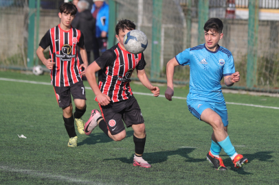 Gemlik Belediyespor U16 Takımı namağlup şampiyonluğa koşuyor