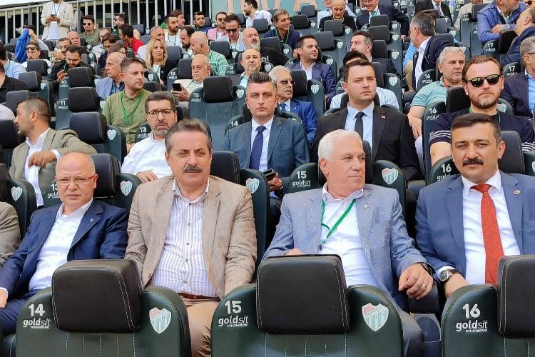 Bursaspor'un kongresinde üst düzey protokol 