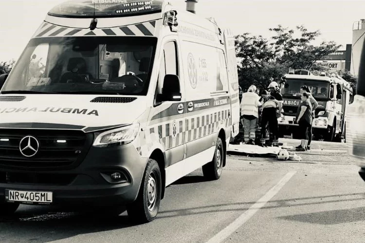 Slovakya’da otobüsle yolcu treni çarpıştı: Çok sayıda ölü var